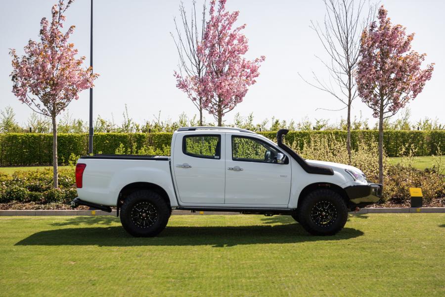  Isuzu D-Max GO2 2020 года  (фото 8 из 24)